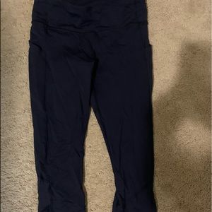 Lululemon Navy never worn crops!